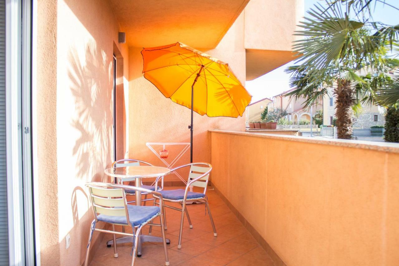 Malinska - Apartment Glavas Exterior photo